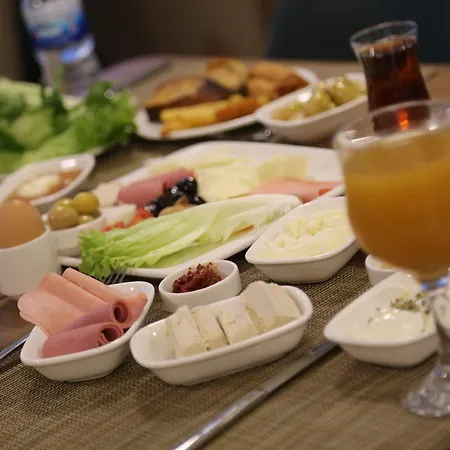 Hotel City İnegöl Szálloda 3*