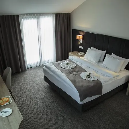 Hotel City Inegoel Отель