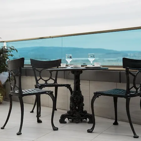 Отель Hotel City Inegoel 3*