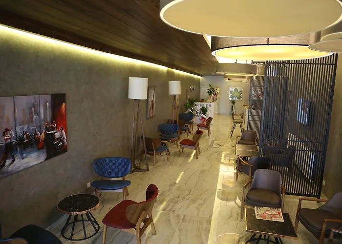 Hotel City Inegoel 酒店 3*